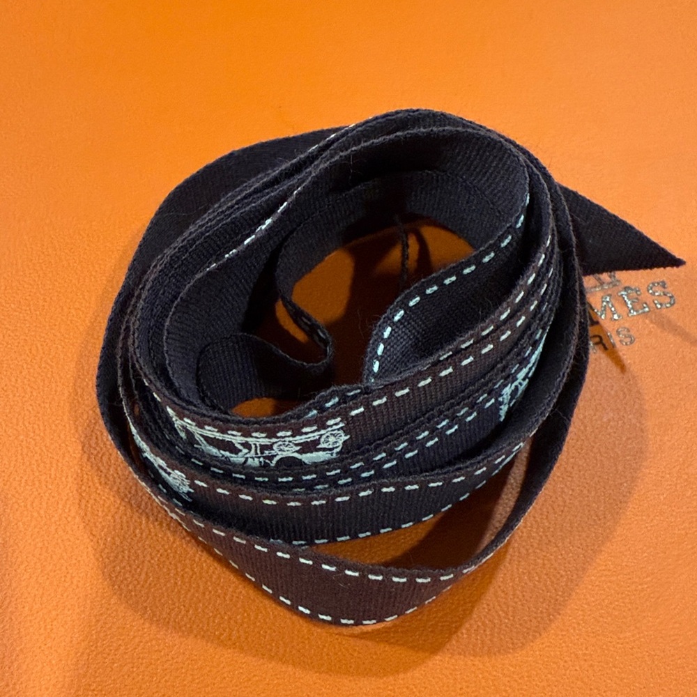 Authentic Hermes Gift Ribbon - Picture 2 of 3